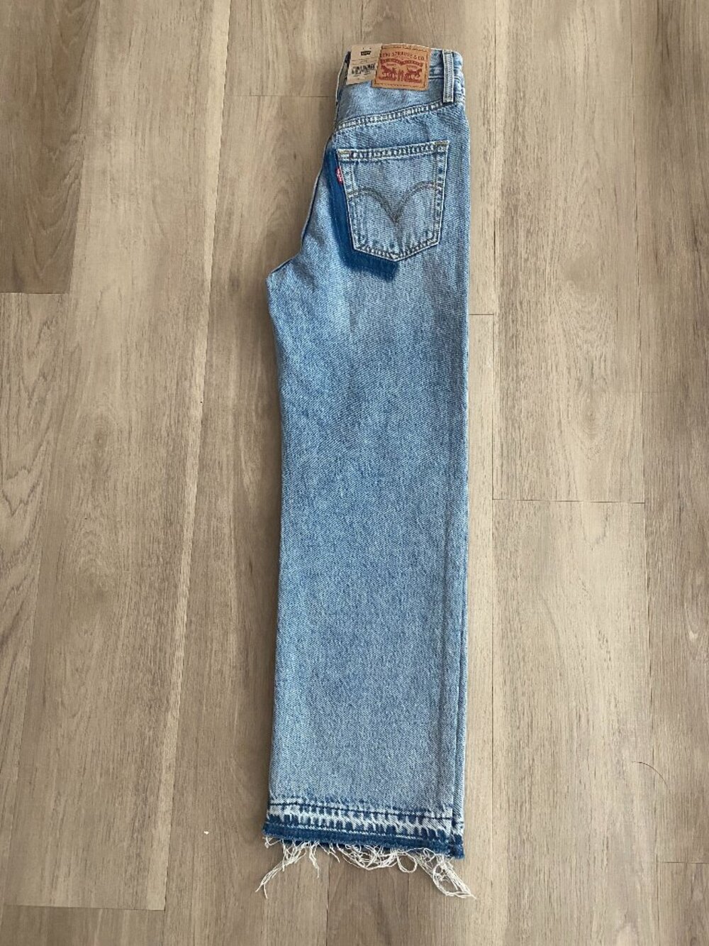 Levi's Ribcage Ultra High Rise Straight Ankle Jeans 24 NWT Distressed 90s Denim - Picture 6 of 15